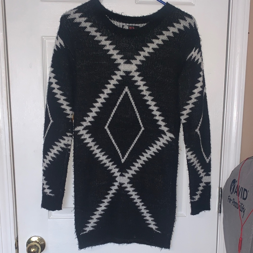 Black and White Geometric Sweater Dress